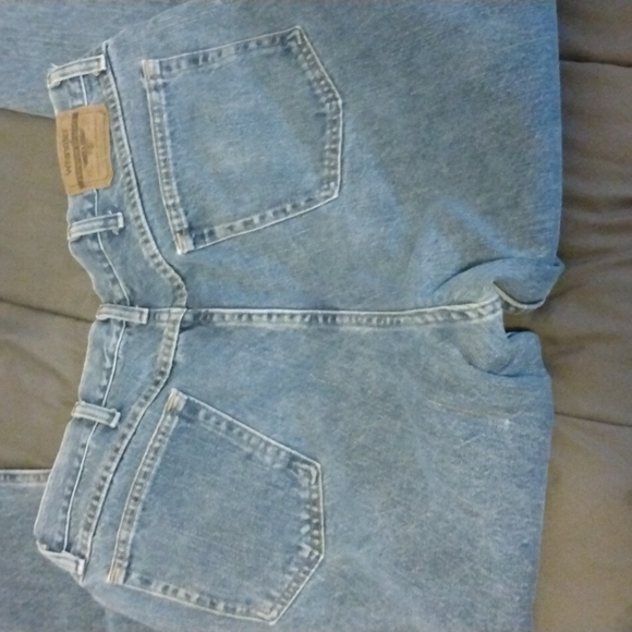 Men's Wrangler jeans - Picture 2 of 4